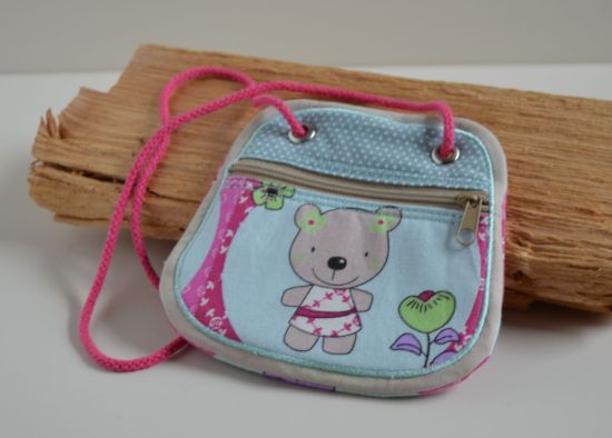 Bild von Brustbeutel Bärchen pink/beige