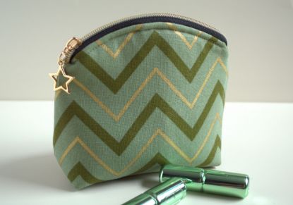 Bild von Kosmetiktäschchen ZickZack oliv/gold