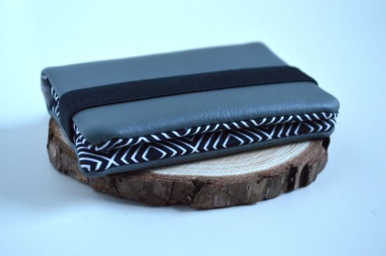 Bild von Kartenetui squares schwarz/grau