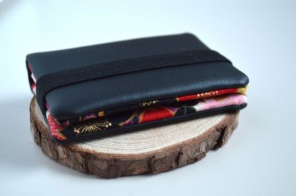 Bild von Kartenetui Kirschblüten rot/gold schwarz