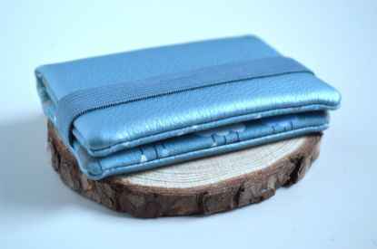 Bild von Kartenetui Wölkchen metallicblau/grau