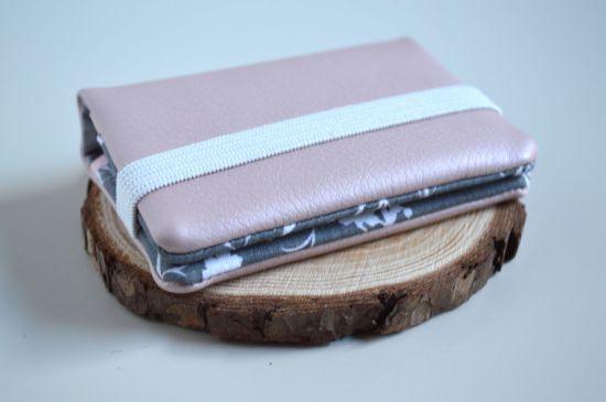 Bild von Kartenetui Blumen rosa metallic/grau