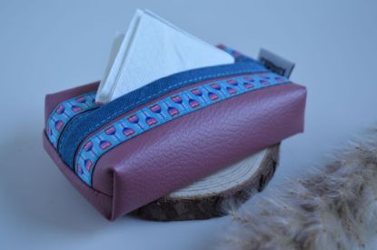 Bild von Taschentuchtascherl Kunstleder altrosa Blümchen