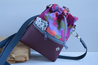 Bild von Futterbeutel mit Reißverschlussfach Camouflage weinrot/bunt