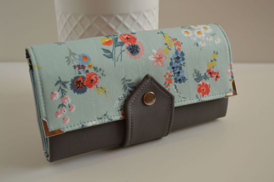 Bild von Geldbeutel groß Streublümchen mint/grau